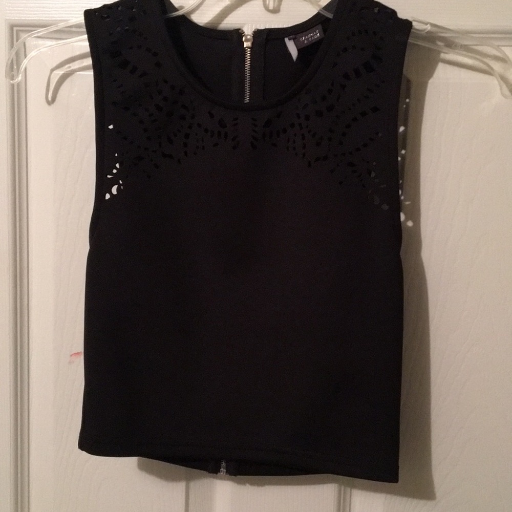 Black crop top